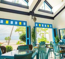 Microtel Inn & Suites Puerto Princesa Lobby