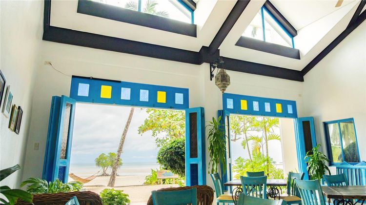 Microtel Inn & Suites Puerto Princesa Lobby