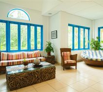 Microtel Inn & Suites Puerto Princesa Lobby