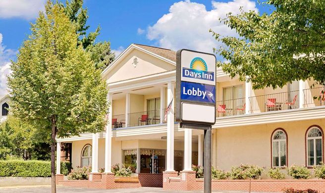 Days Inn Waynesboro Exterior