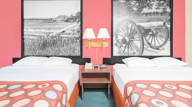 Super 8 Gettysburg Room