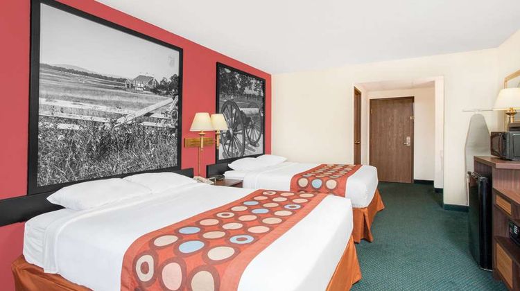 Super 8 Gettysburg Room
