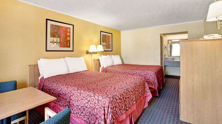 <b>Days Inn Knoxville West Room</b>. Images powered by <a href="https://iceportal.shijigroup.com/" title="IcePortal" target="_blank">IcePortal</a>.