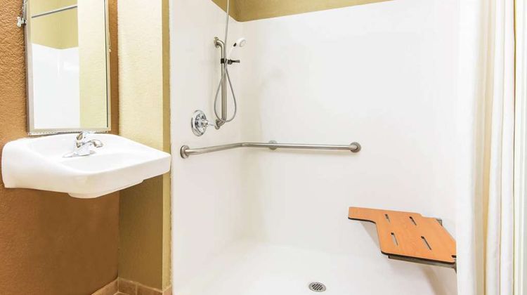 Microtel Inn & Suites Montgomery Room