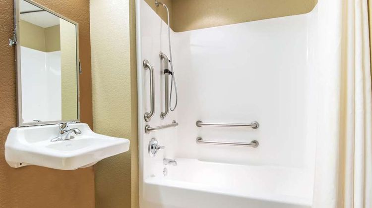 Microtel Inn & Suites Montgomery Room