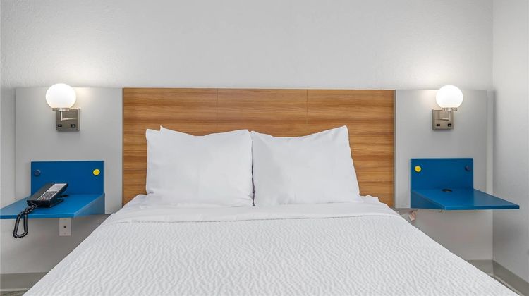 Microtel Inn & Suites Montgomery Room