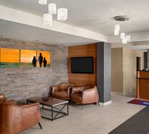 Days Inn Fredericton Lobby
