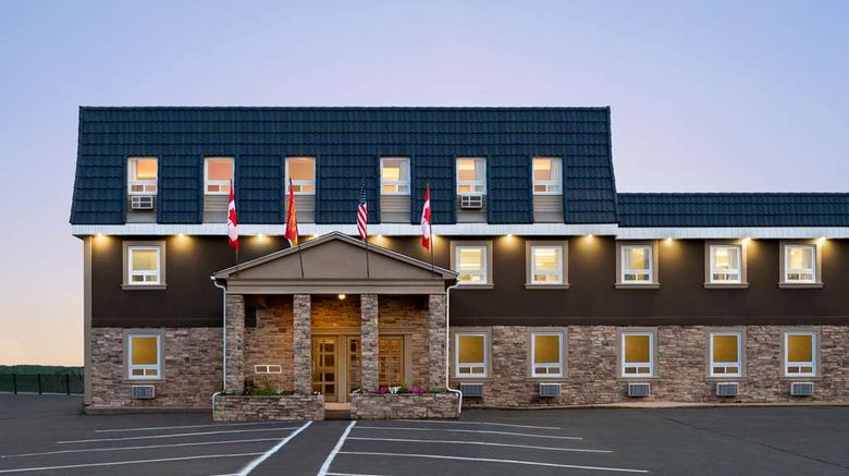 <b>Days Inn Fredericton Exterior</b>. Images powered by <a href="https://iceportal.shijigroup.com/" title="IcePortal" target="_blank">IcePortal</a>.