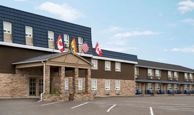 Days Inn Fredericton Exterior