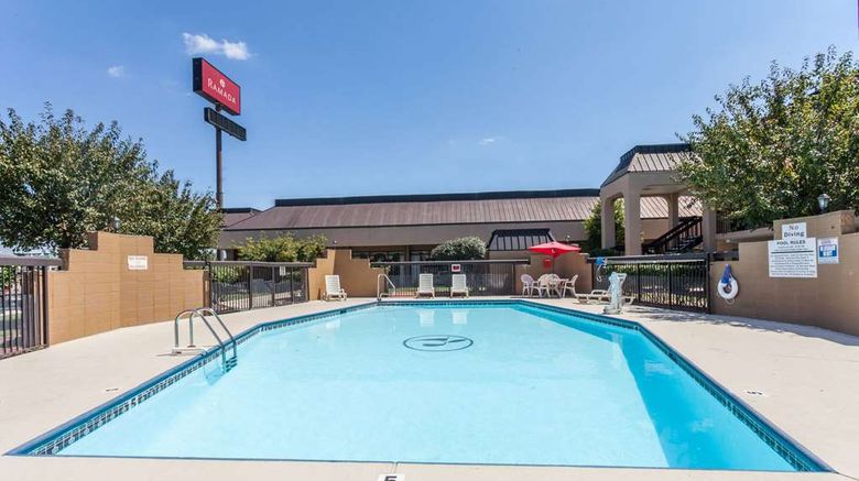<b>Ramada Lebanon Pool</b>. Images powered by <a href="https://iceportal.shijigroup.com/" title="IcePortal" target="_blank">IcePortal</a>.