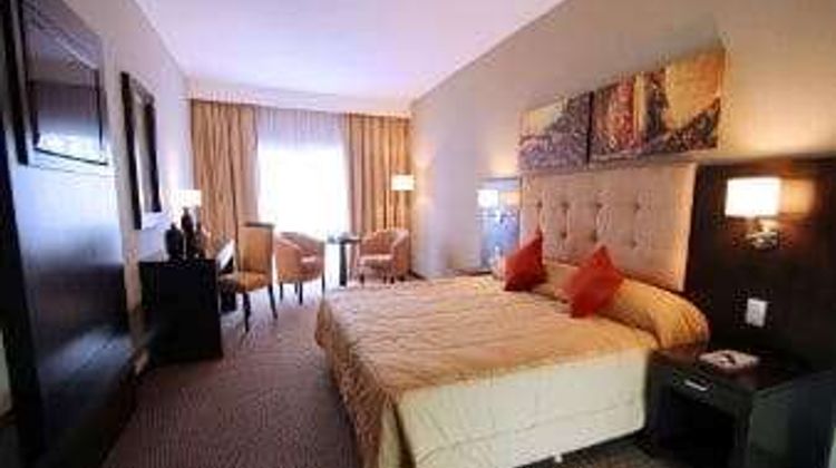 Howard Johnson Hotel & Convention Center Room