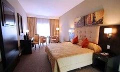 Howard Johnson Hotel & Convention Center
