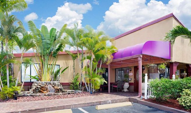 Knights Inn Port Charlotte Exterior