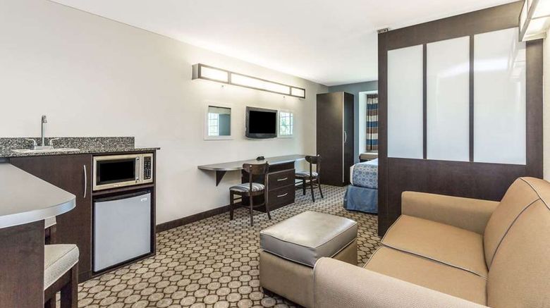 <b>Microtel Inn & Suites Weeki Wachee Suite</b>. Images powered by <a href="https://iceportal.shijigroup.com/" title="IcePortal" target="_blank">IcePortal</a>.