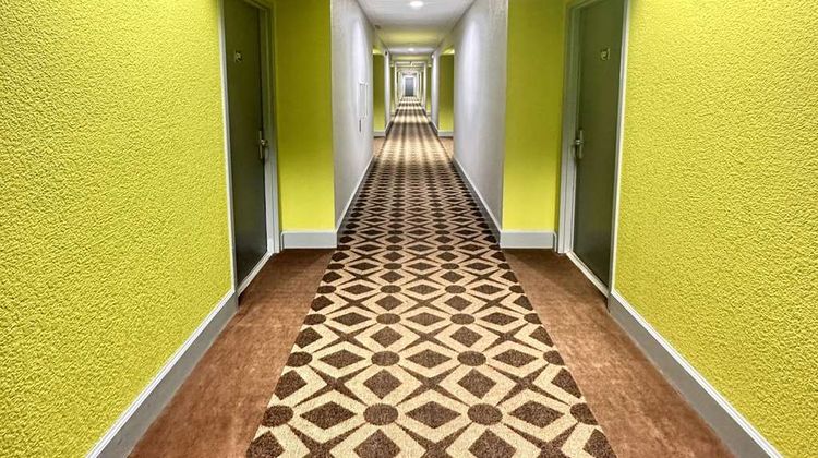 Super 8 - Harrison OH Lobby