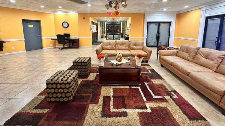 Super 8 - Harrison OH Lobby