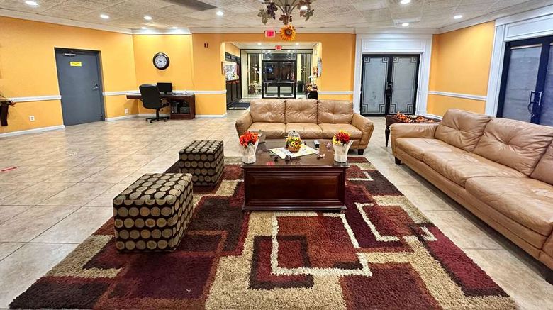 <b>Super 8 - Harrison OH Lobby</b>. Images powered by <a href="https://iceportal.shijigroup.com/" title="IcePortal" target="_blank">IcePortal</a>.