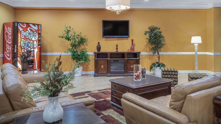 Super 8 - Harrison OH Lobby