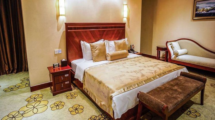 Ramada Plaza Chongqing West Hotel Room