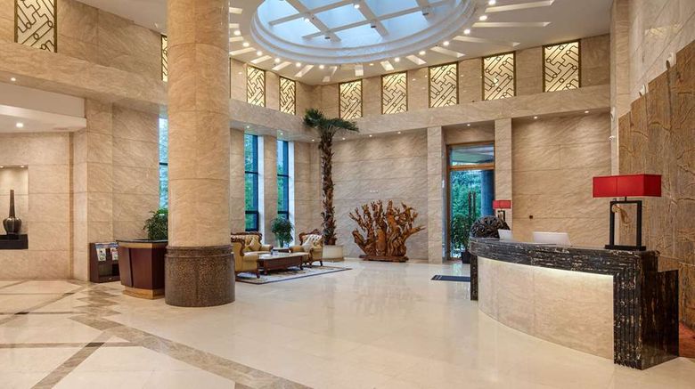 <b>Ramada Plaza Chongqing West Hotel Lobby</b>. Images powered by <a href="https://iceportal.shijigroup.com/" title="IcePortal" target="_blank">IcePortal</a>.