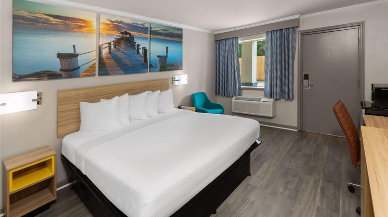 <b>Days Inn Slidell Room</b>. Images powered by <a href="https://iceportal.shijigroup.com/" title="IcePortal" target="_blank">IcePortal</a>.