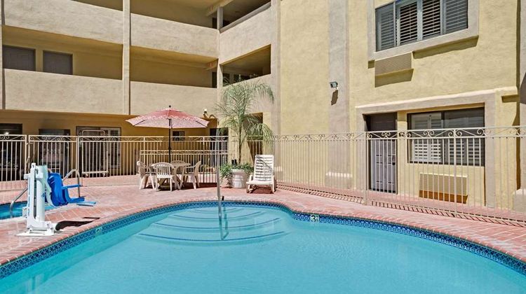 Days Inn of West Covina Pool