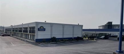 Days Inn & Suites York Exterior