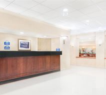 Days Inn & Suites York Lobby