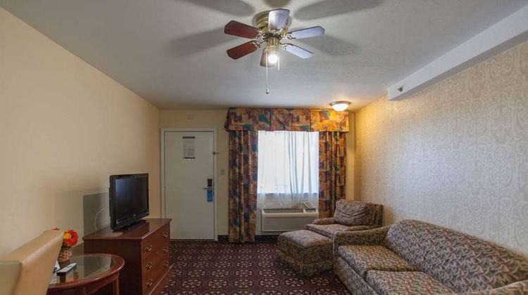 Days Inn Shenandoah Suite