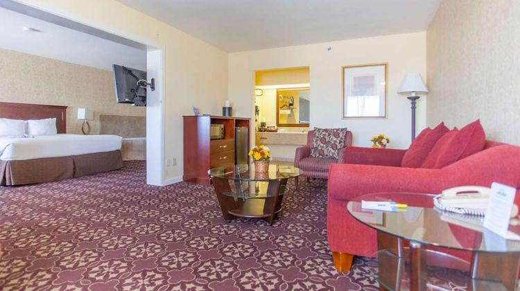 Days Inn Shenandoah Suite