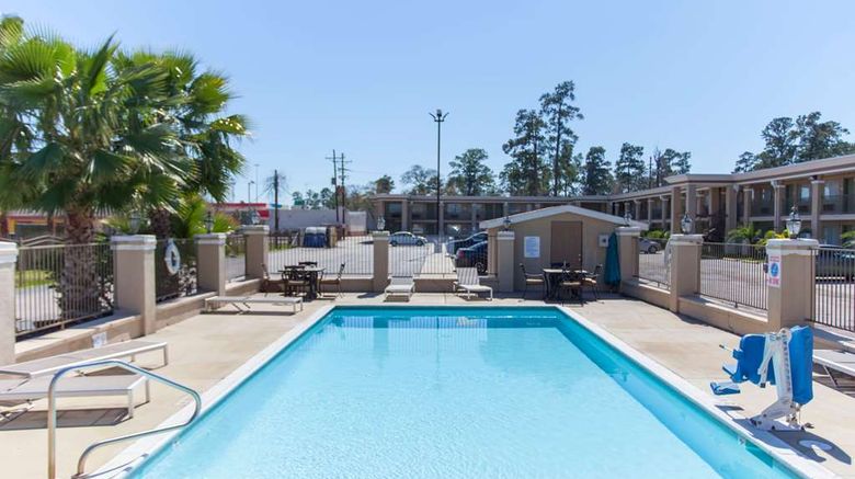 <b>Days Inn Shenandoah Pool</b>. Images powered by <a href="https://iceportal.shijigroup.com/" title="IcePortal" target="_blank">IcePortal</a>.