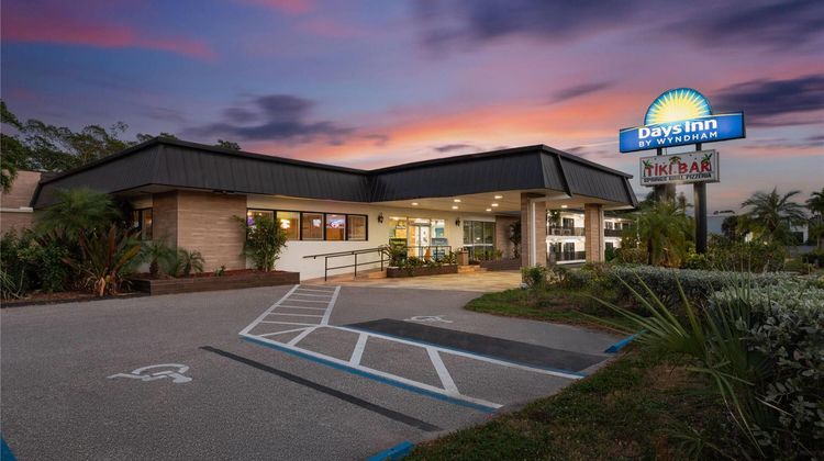 Days Inn Fort Myers Springs Resort Exterior