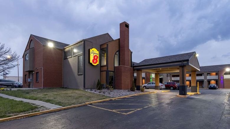 <b>Super 8 Kansas City Airport Exterior</b>. Images powered by <a href="https://iceportal.shijigroup.com/" title="IcePortal" target="_blank">IcePortal</a>.