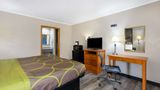 Super 8 Kansas City Airport Room
