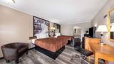 Super 8 Kansas City Airport Room