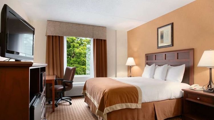 Baymont Inn & Suites Branson Room
