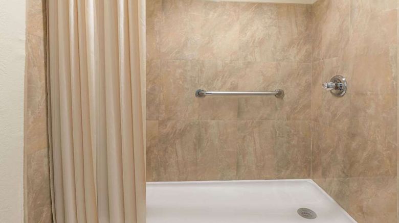 <b>Knights Inn Slaton Room</b>. Images powered by <a href="https://iceportal.shijigroup.com/" title="IcePortal" target="_blank">IcePortal</a>.