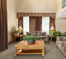 Baymont Inn & Suites Cortez Lobby