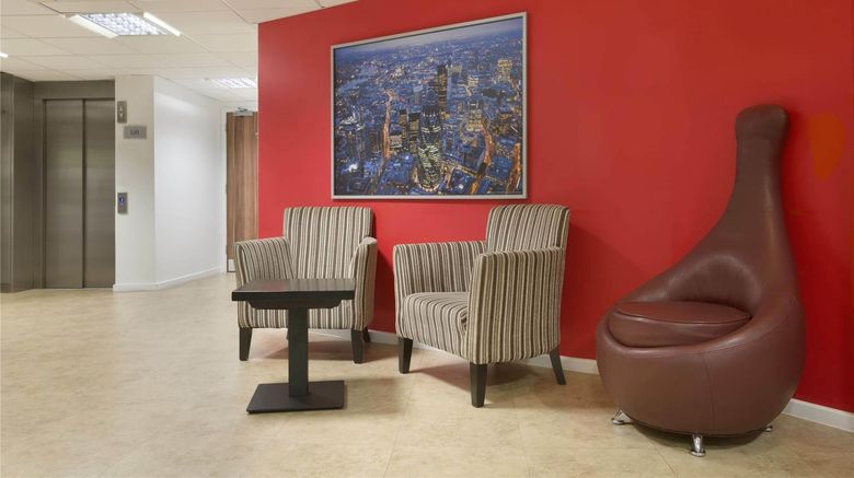 <b>Ramada London Stansted Airport Lobby</b>. Images powered by <a href="https://iceportal.shijigroup.com/" title="IcePortal" target="_blank">IcePortal</a>.