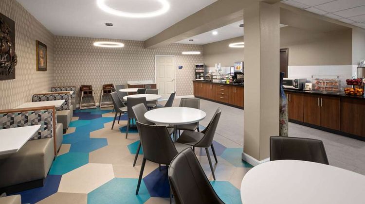 Microtel Inn & Suites Buda at Cabelas Restaurant