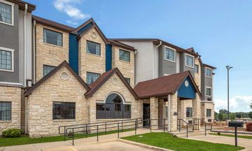 Microtel Inn & Suites Buda at Cabelas