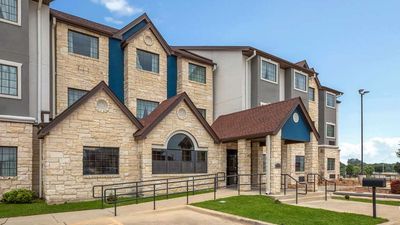 Microtel Inn & Suites Buda at Cabelas