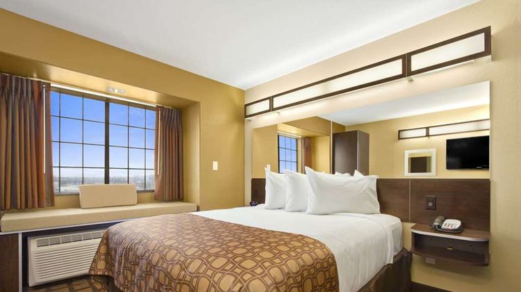 Microtel Inn & Suites Round Rock Suite