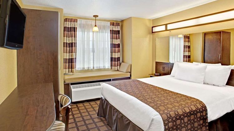 Microtel Inn & Suites Round Rock Room