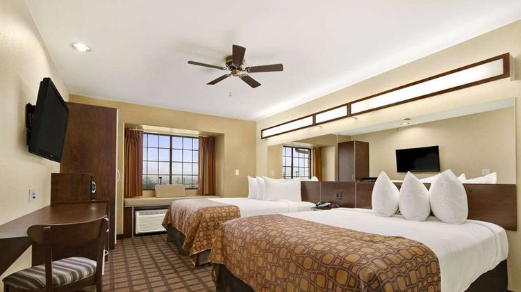 Microtel Inn & Suites Round Rock Room