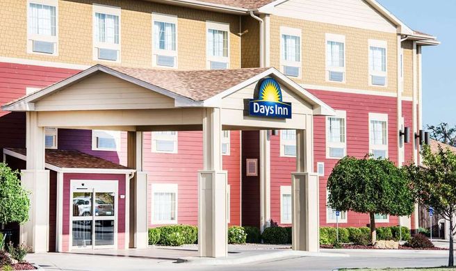 Days Inn Ellis Exterior
