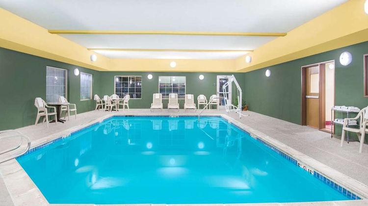 Days Inn Ellis Pool