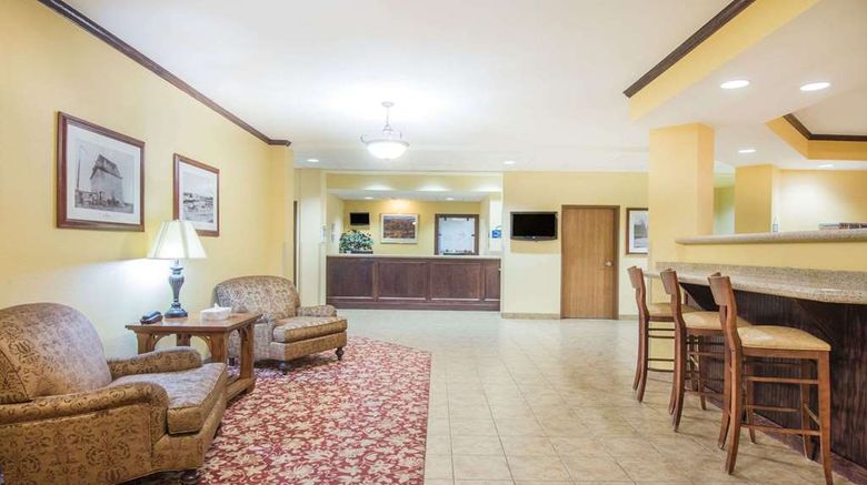 <b>Days Inn Ellis Lobby</b>. Images powered by <a href="https://iceportal.shijigroup.com/" title="IcePortal" target="_blank">IcePortal</a>.