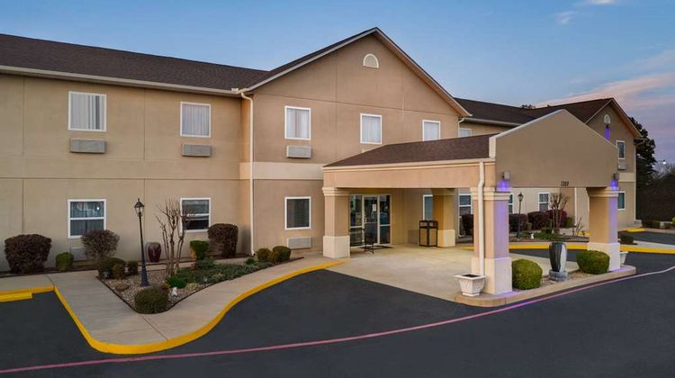 Days Inn & Suites, Cabot Exterior