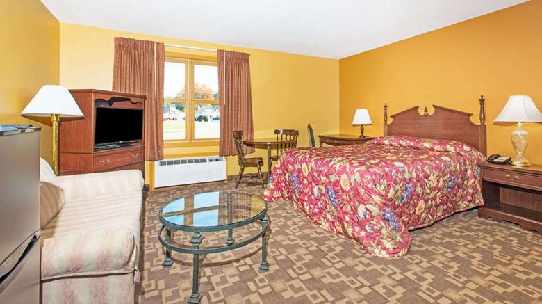 <b>Knights Inn Hadley Room</b>. Images powered by <a href="https://iceportal.shijigroup.com/" title="IcePortal" target="_blank">IcePortal</a>.